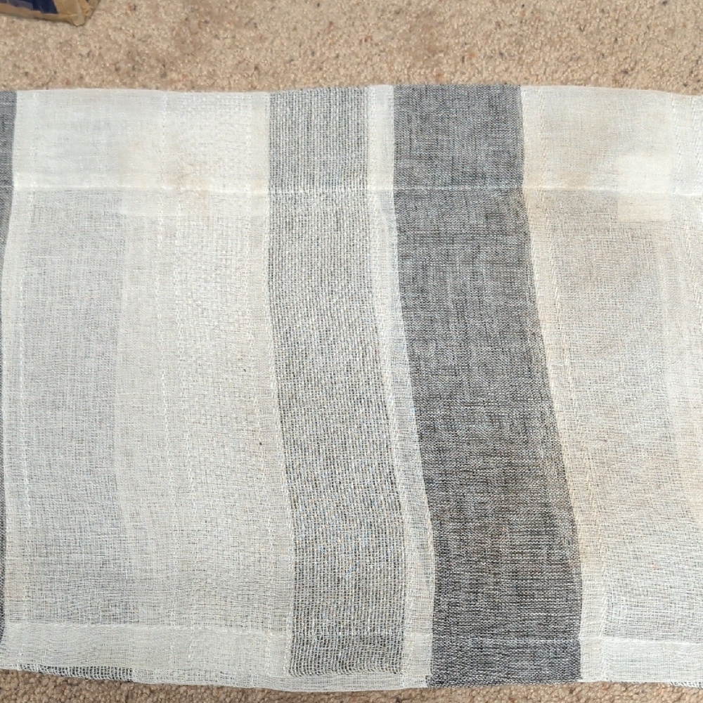 4 Matching Grey&White Valances Like New 52 By 15